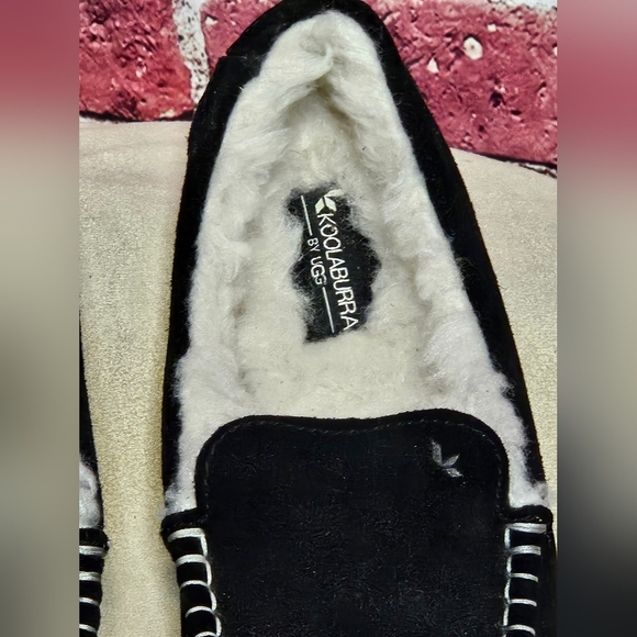 Koolaburra Black and White Cozy Slippers - Picture 2 of 7